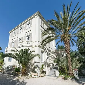 Oxford Hotel Cannes